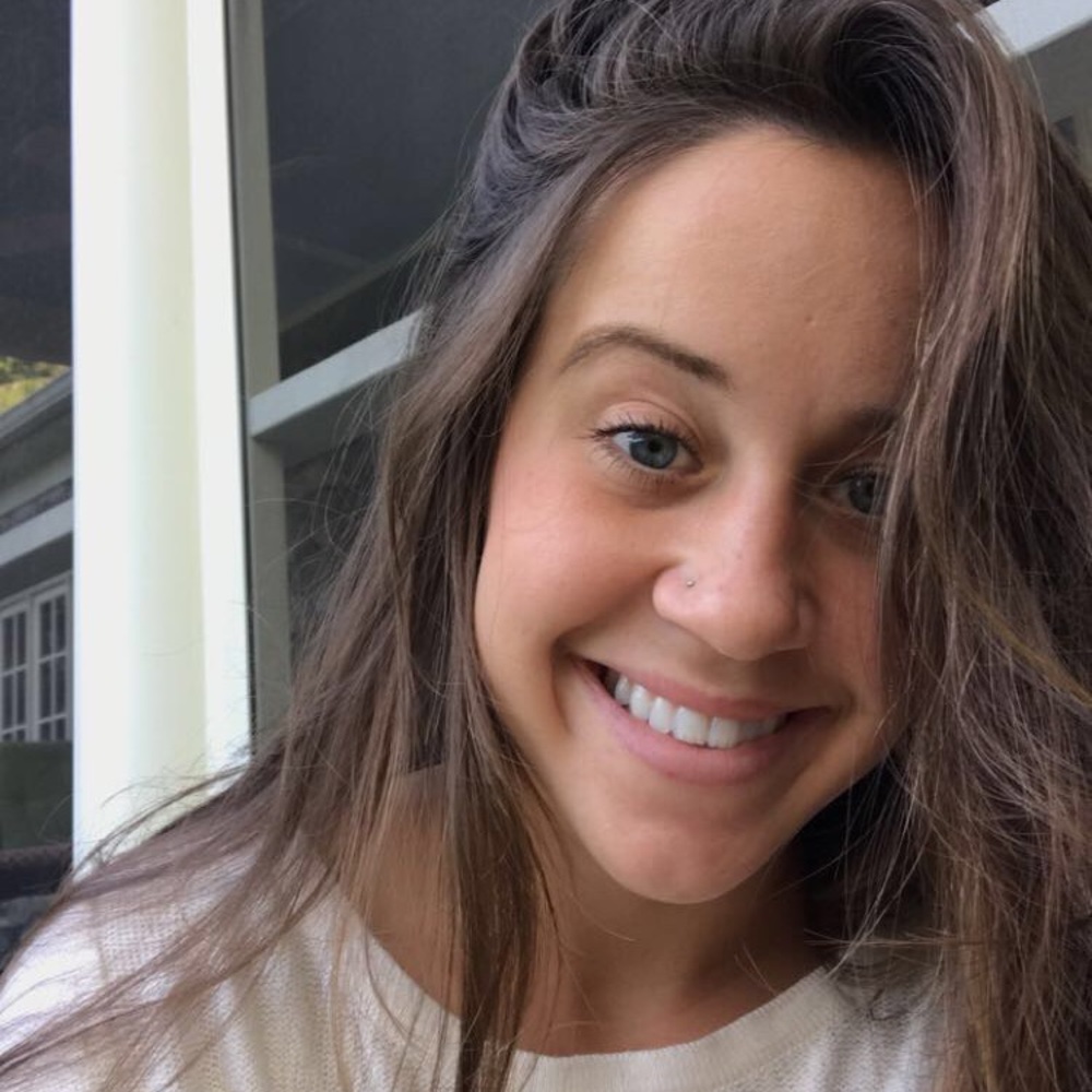 Meet your Posher, Olivia